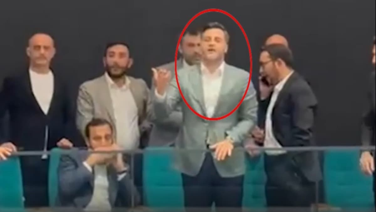 Kadın gazeteciye yönelik cinsel içerikli mesaj tepki topladı