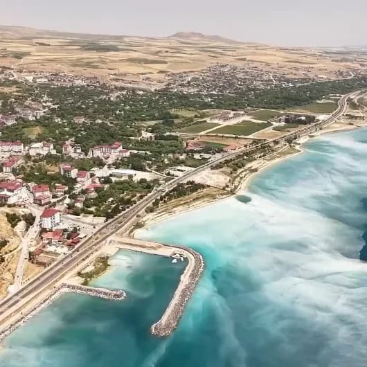 Van Gölü'nün büyüleyici berraklığı: Fotoğrafta filtre yok, güzellik gerçek