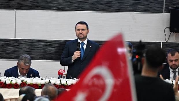 Bakan Gürlek'ten 'hesap verme' mesajı: 'Tuğla çekmek gerekirse çekeriz'