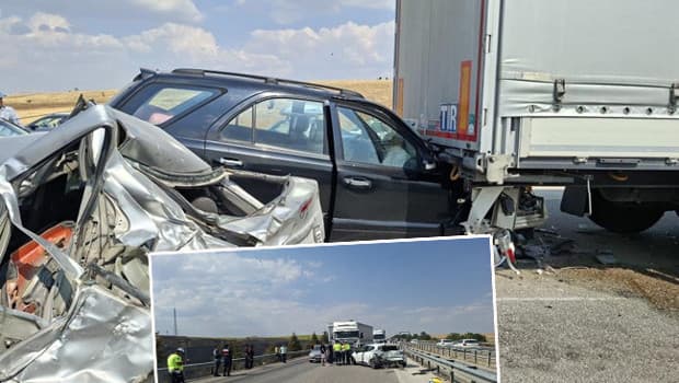 Afyonkarahisar'da anız yangını faciaya yol açtı: Zincirleme kazada 13 araç birbirine girdi