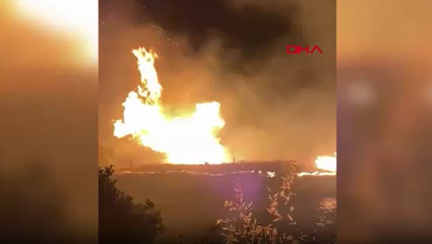 Gazipaşa'da ormanları alevler sardı: Antalya-Mersin kara yolu ulaşıma kapatıldı