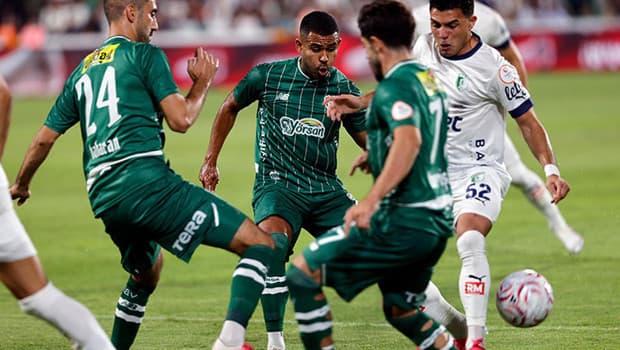 Bursaspor, Trendyol 1. Lig'e galibiyetle başladı: Bodrum FK'yı 2-0 mağlup etti