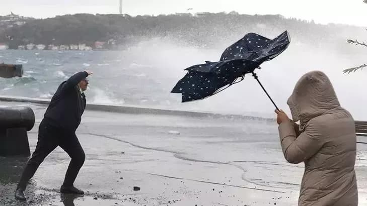 Meteoroloji'den kritik uyarı: Fırtına ve sağanak yarın etkisini artırıyor