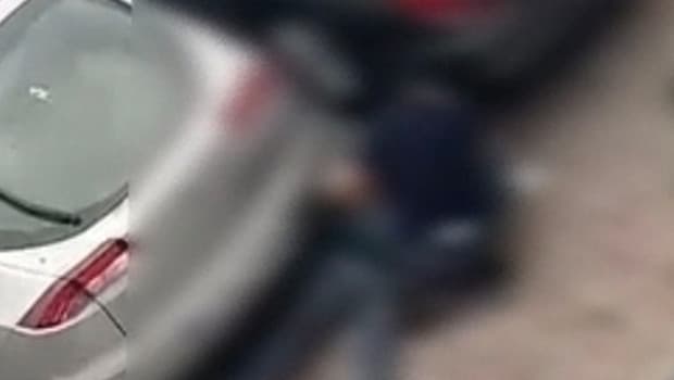 Esenler'de polise yakalanan şüphelinin sigara paketinden 10 peçete uyuşturucu çıktı