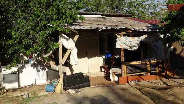 Malatya'da okuma yazmasız adamın 44 dönümlük arazisine 'elektrik aboneliği' tuzağı