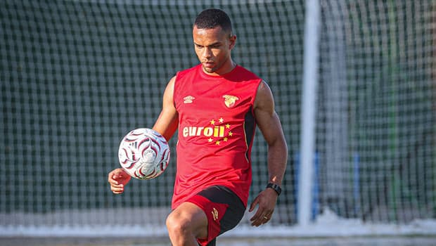 Göztepe'de Süper Lig heyecanı: Gözler Juan ve Dennis'te