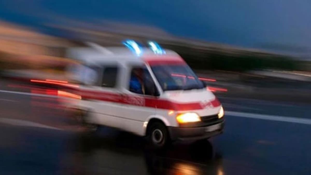 Afyonkarahisar'da feci kaza: İki otomobil çarpıştı, ölü ve yaralılar var