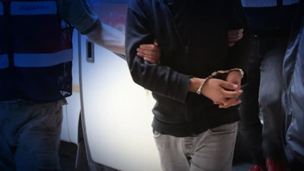 Edirne'de göçmen kaçakçılarına darbe: 9 düzensiz göçmen kurtarıldı