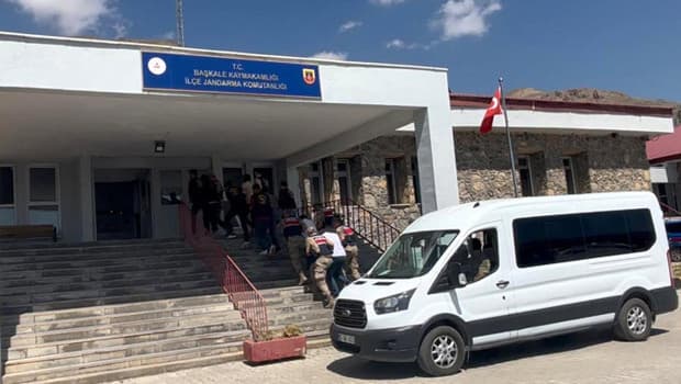 Van'da 'intihar' denilen 14 yaşındaki Damlanur'la ilgili yeni gelişme: 2 amcası tutuklandı