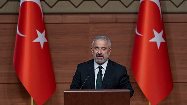 Basın Federasyonu Genel Başkanı Burhan'dan yeşil pasaport talebi
