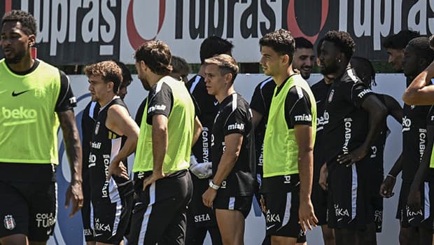 Beşiktaş, Hradec Kralove Deplasmanı Öncesi Son Antrenmanını Tamamladı