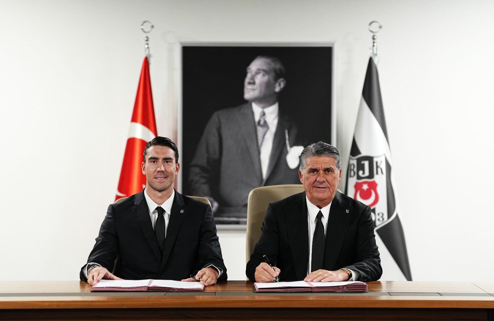 Vlahovic yeni sözleşmeyi imzaladı: 3 yıllık anlaşma ve detayları