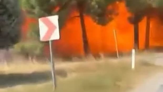 Yalova'da eğitim uçuşunda düşen F16'nın kaza anı görüntülendi