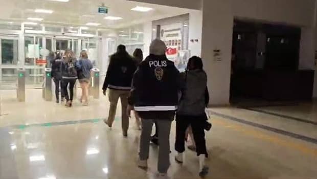 Antalya merkezli fuhşa aracılık operasyonu: 8 şüpheliden 6'sı tutuklandı