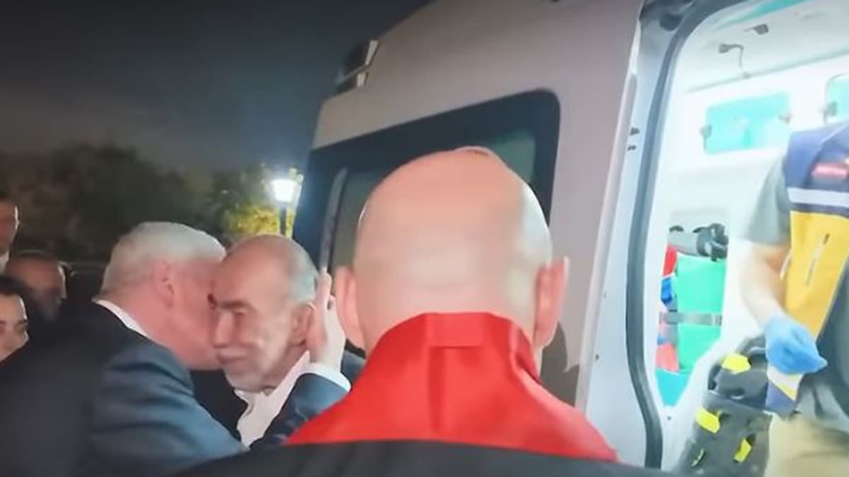Ambulansla oy kullanmaya geldi, 'Hayır' dedi ve geri döndü
