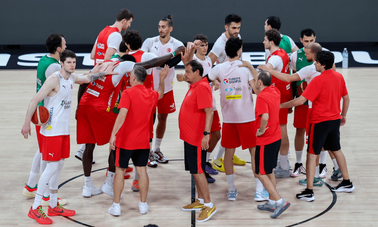 A Milli Basketbol Takımı, hazırlık maçları için Almanya yolcusu