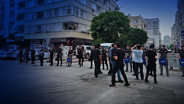 Adana'da Furkan Vakfı'na operasyon: Kurucu Başkan Kuytul'un evinde arama başlatıldı