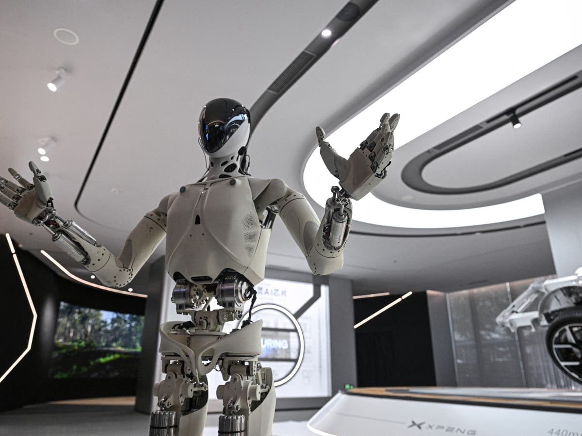 Çin insansı robotları iş gücüne katıyor: Stajyer modelden 'mezuniyet diploması'na kadar yeni dönem