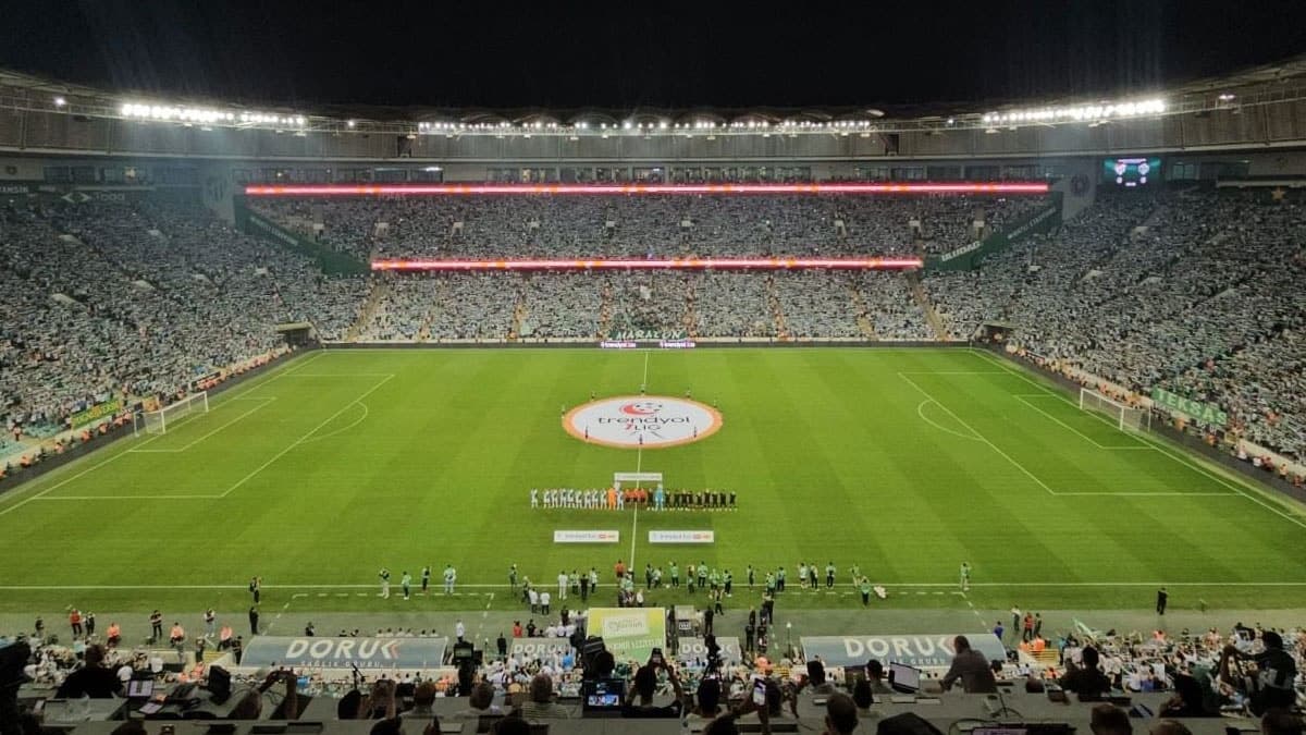 Bursaspor, TFF 1. Lig'de iddialı performansıyla göz dolduruyor