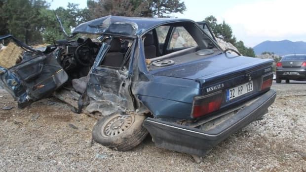 Konya'da feci kaza: Tır ile otomobil çarpıştı, 1 kişi hayatını kaybetti