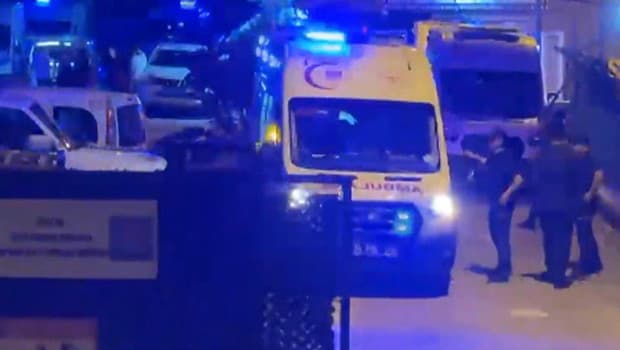 Zeytinburnu açıklarında kruvazör gemide kimyasal panik: 4 mürettebat hastaneye kaldırıldı