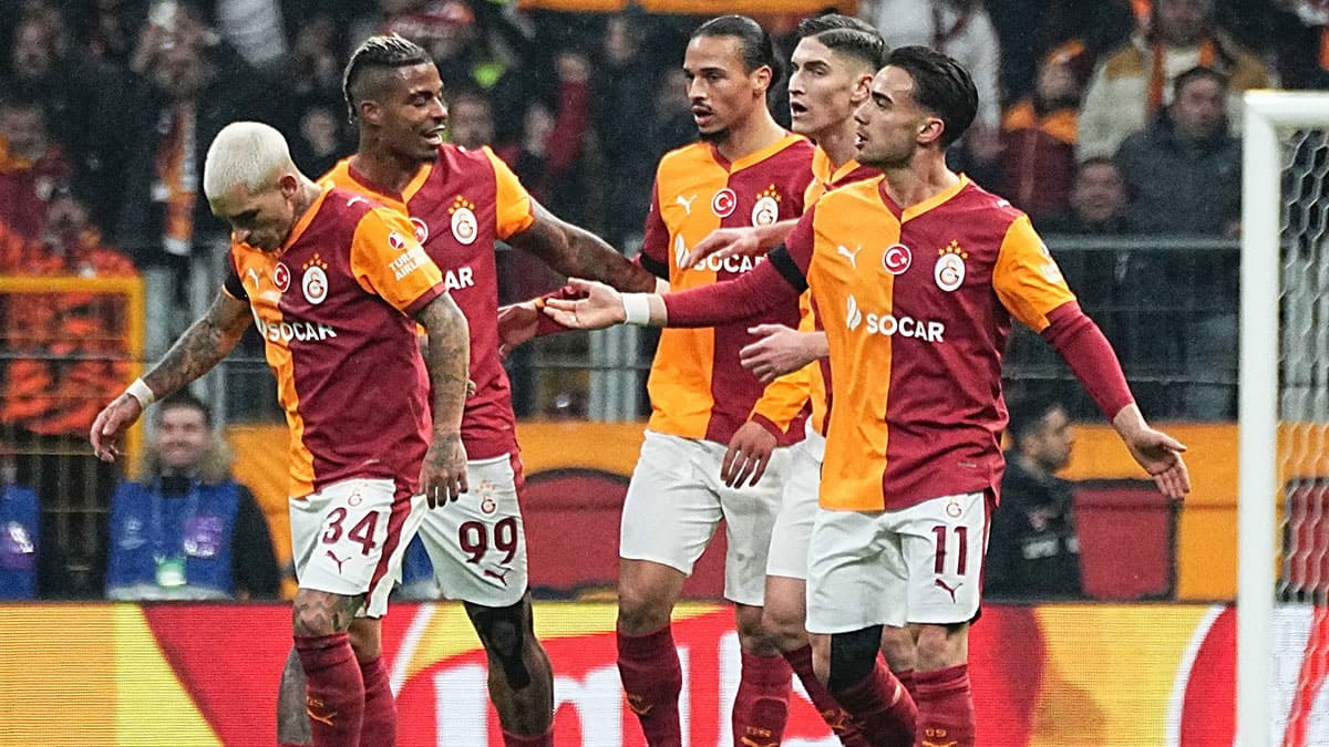 Galatasaray'da ayrılık rüzgârları: İlk 11'in iki ismi dahil 3 yıldız takımdan gidiyor