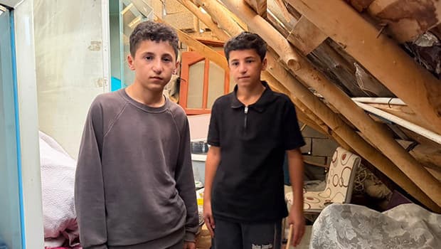 Yer minderinde 5 saat çalışarak fen lisesini kazandılar: Yüksekovalı ikizlerin azim dolu hikâyesi