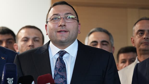 Üsküdar'da yeni başkan vekili Dündar Ziya Gültekin göreve başladı