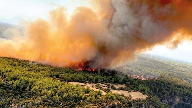 Güney illerinde alevlerle mücadele: Bir yanda acı kayıplar, diğer yanda sivil dayanışma