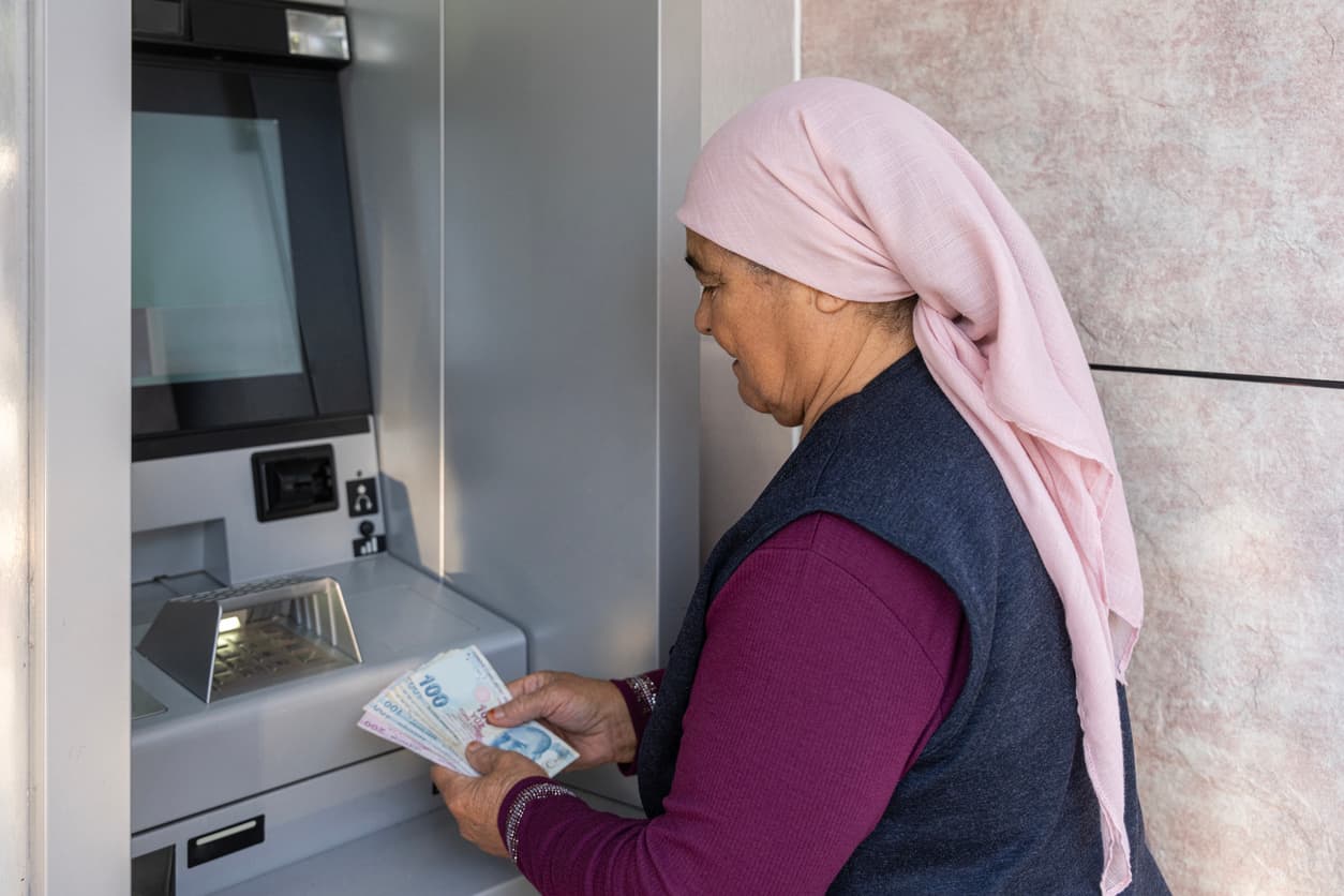 Kurban Bayramı öncesi emekli maaşları ve ikramiyeler hesaplara yatıyor: İşte tarihler