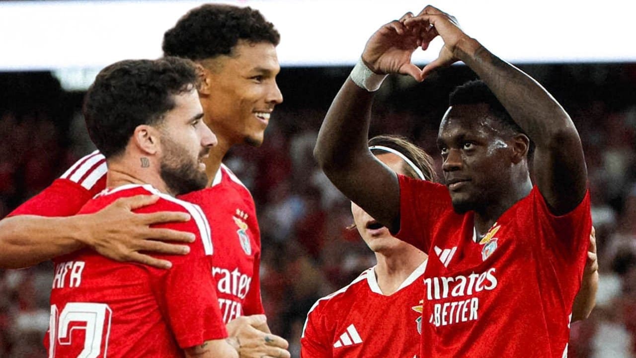 Benfica gol oldu yağdı! Eski Süper Lig yıldızları sahne aldı
