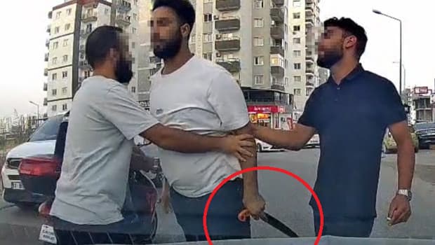 Adana'da yol verme kavgasında testereyle saldıran sürücü tutuklandı