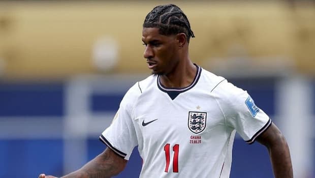 Fenerbahçe'nin gözdesi Rashford, Manchester United'da kalmaya karar verdi
