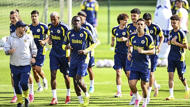 Fenerbahçe'de Sturm Graz öncesi çifte şok: Musaba ve Ederson kadroda yok