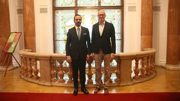 AK Parti'li Zorlu, Macaristan'da siyasi temaslarda bulundu