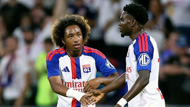 Fenerbahçe'nin Dev Sınavı: Şampiyonlar Ligi Play-Off'unda Rakip Lyon!