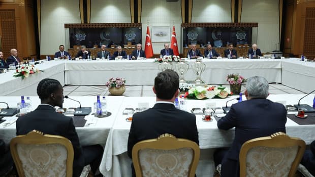 Cumhurbaşkanı Erdoğan, Süper Lig'e yükselen takımları ağırladı