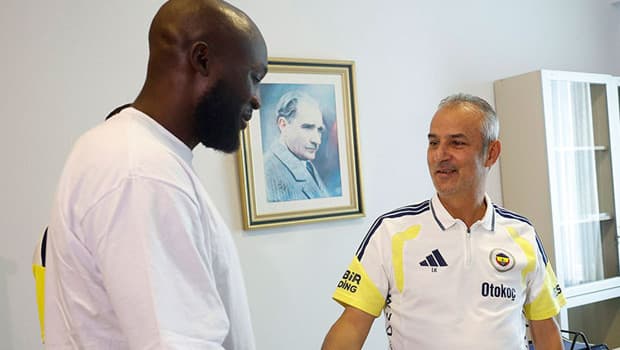 Fenerbahçe'nin yeni golcüsü Lukaku, Can Bartu Tesisleri'nde