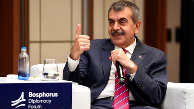 Bakan Tekin'den LGS ve YKS açıklaması: Sınav sistemi değişmiyor, soru havuzu yeni müfredata göre hazırlanacak