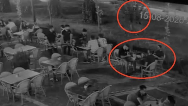 Diyarbakır'da Ağaçların Arasına Gizlenen Silahlı Saldırgan Kafedeki Müşteriyi Yaraladı