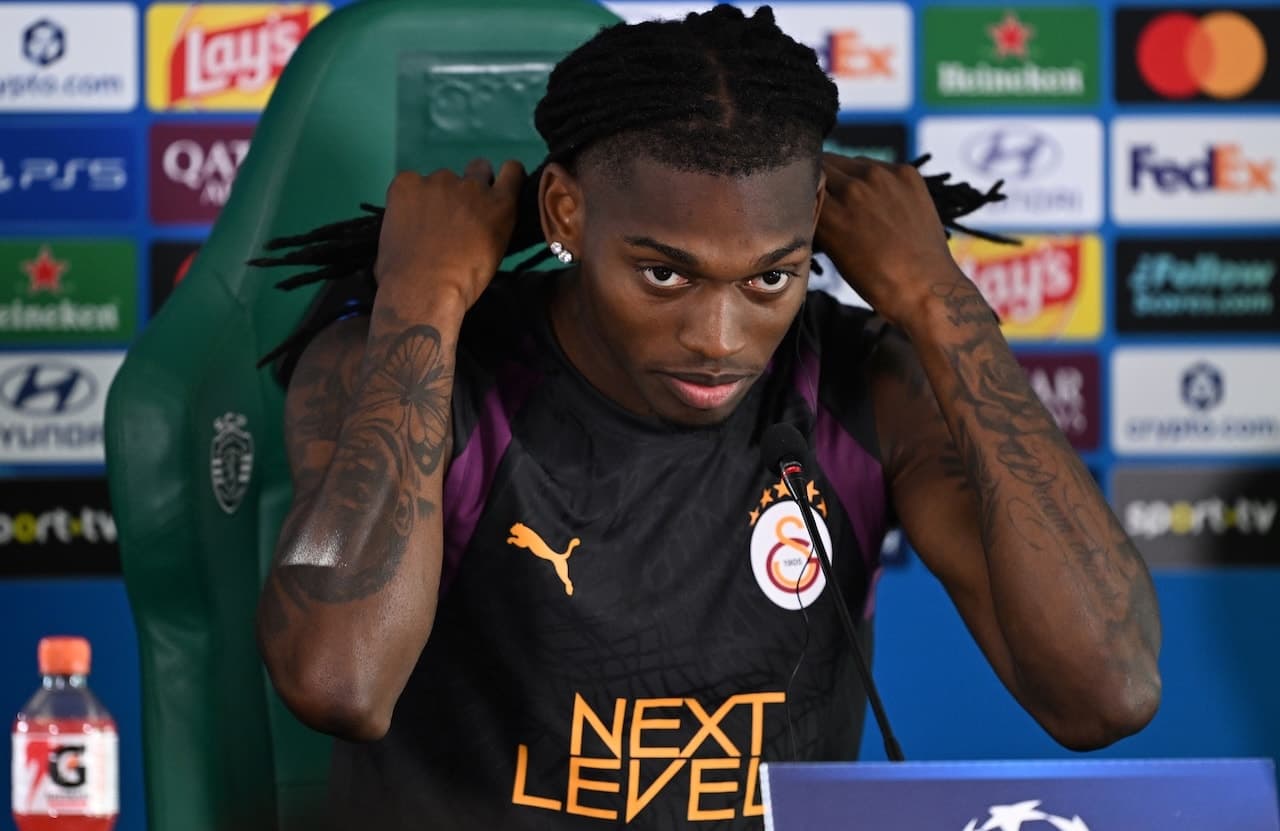 Galatasaray'ın yeni transferi sahaya çıkmadan tehlikeyle karşı karşıya!