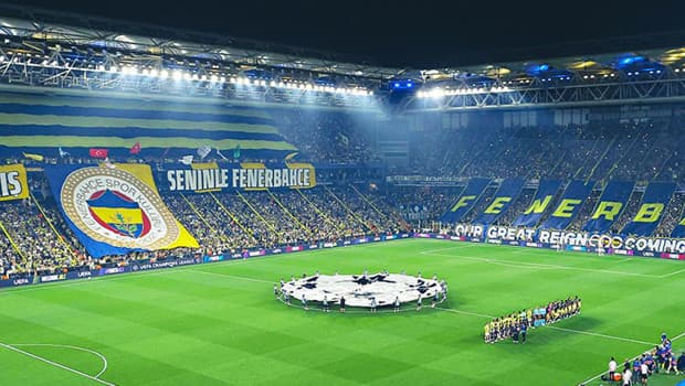 Fenerbahçe, 18 Yıl Sonra Şampiyonlar Ligi Sahnesinde! Roma'yı Ağırlıyor