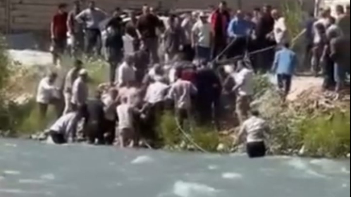 Arkadaşlarıyla pikniğe gitti, dereye düşüp akıntıya kapıldı! Geriye son fotoğrafları kaldı